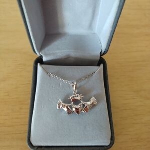 Silver Claddagh necklace/pendant